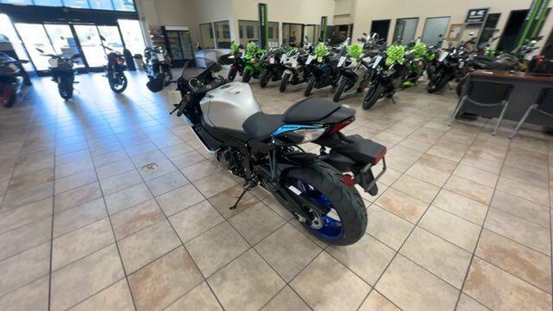 New 2026 Suzuki GSX-R600 Image 2