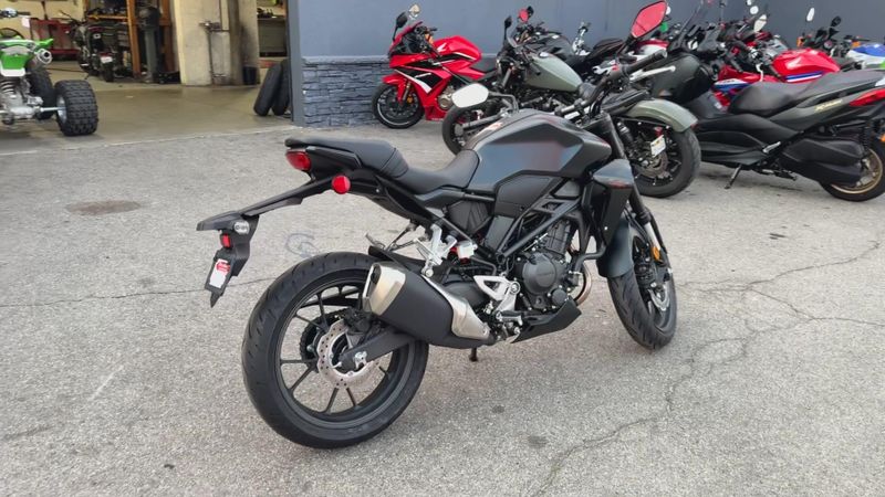 New 2025 Honda CB300R ABS Image 8