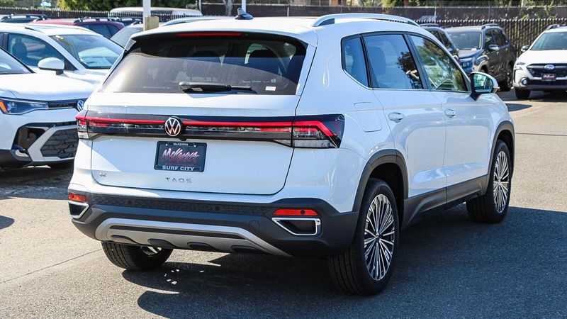 2025 Volkswagen Taos 1.5T SEImage 4