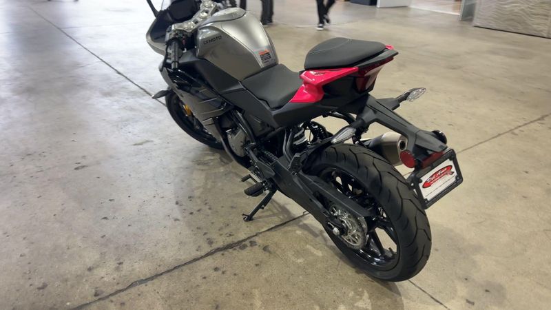 Used 2025 CFMOTO 300SS Image 6