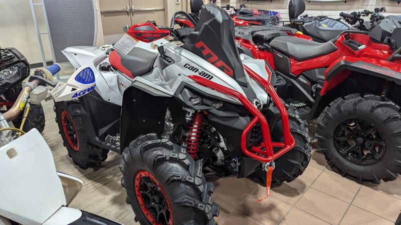 2024 Can-Am RENEGADE X MR 1000R HYPER SILVER AND LEGION REDImage 1