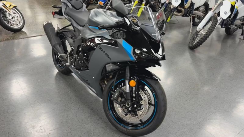 New 2025 Kawasaki NINJA ZX-6R ABS Image 7