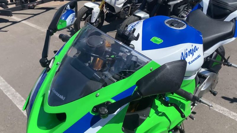 Used 2024 Kawasaki Ninja ZX-6R ABS Image 9
