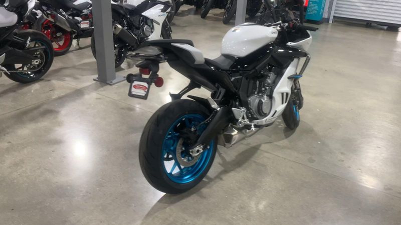 New 2025 CFMOTO 675SS Image 8