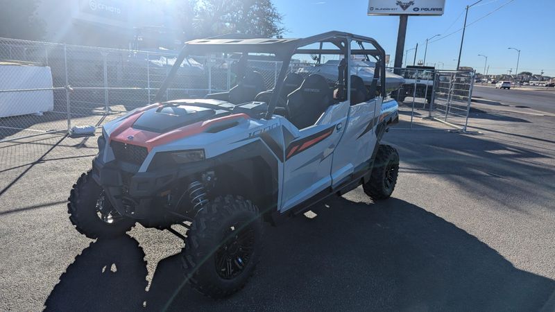 2025 Polaris GENERAL 4 1000 SPORT GHOST GRAY Image 4