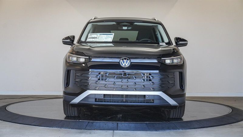 New 2025 Volkswagen Tiguan 2.0T SImage 6