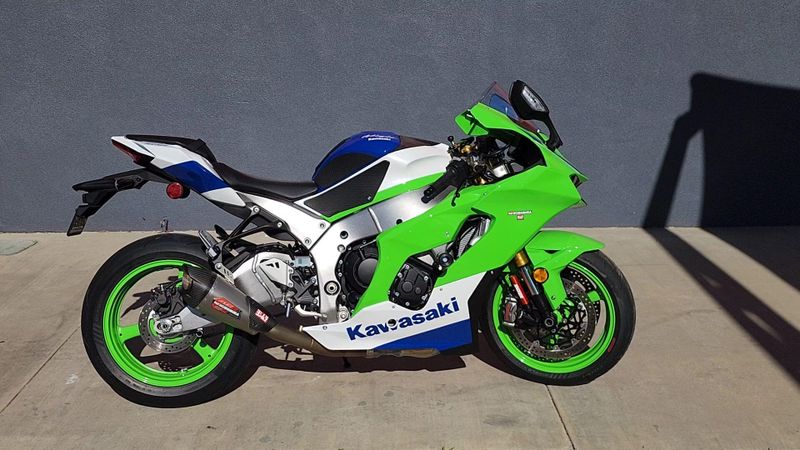 Used 2024 Kawasaki NINJA ZX-10R ABS 40th ANNIVERSARY Image 5