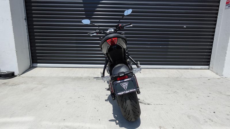 New 2025 Triumph Trident 660 