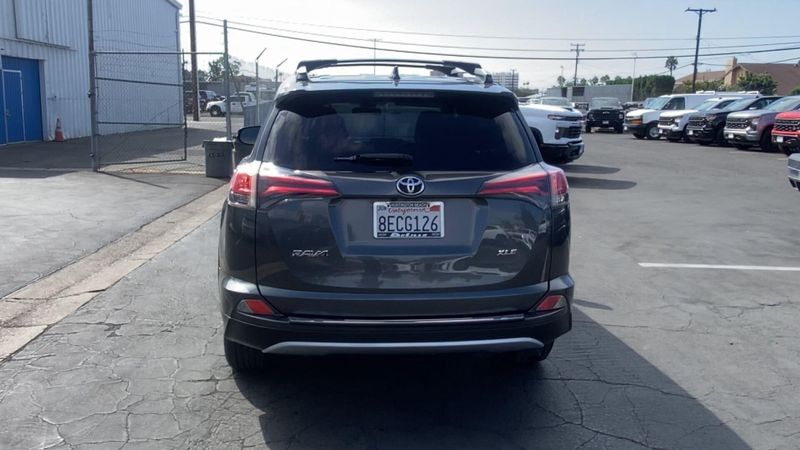 Used 2018 Toyota RAV4 XLEImage 7