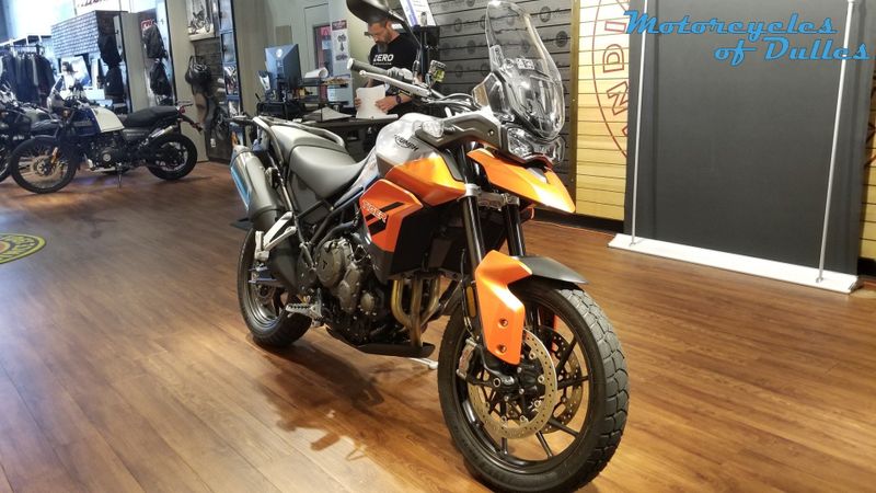 2023 Triumph Tiger 850 in a Graphite/Baja Orange exterior color. Motorcycles of Dulles 571.934.4450 motorcyclesofdulles.com 