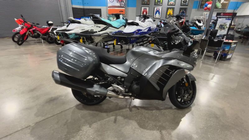 2016 Kawasaki CONCOURS 14 ABS Image 9