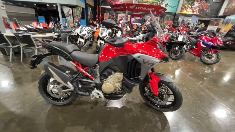 New 2026 Ducati MULTISTRADA V4 Image 9