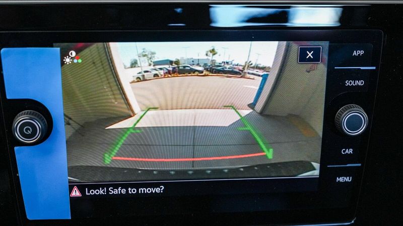 New 2025 Volkswagen Jetta 1.5T SEImage 24