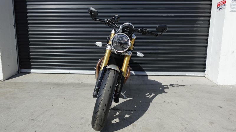 New 2025 Triumph Speed Twin 1200 RS Base 