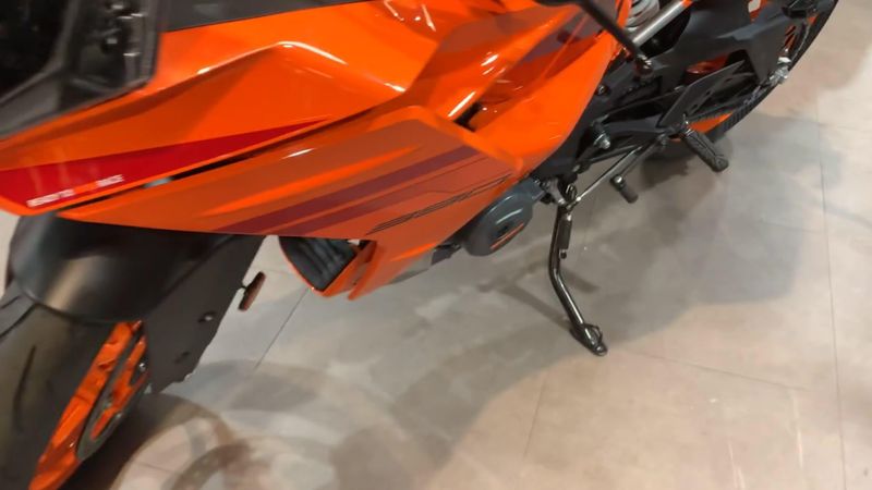 New 2024 KTM RC 390 Image 9
