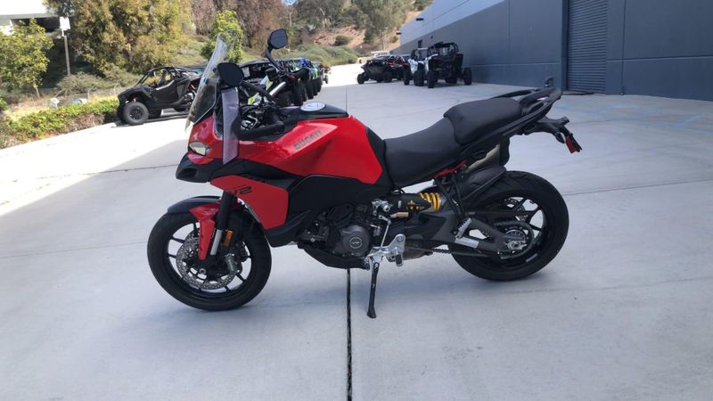 New 2025 Ducati MULTISTRADA V2 S Image 2