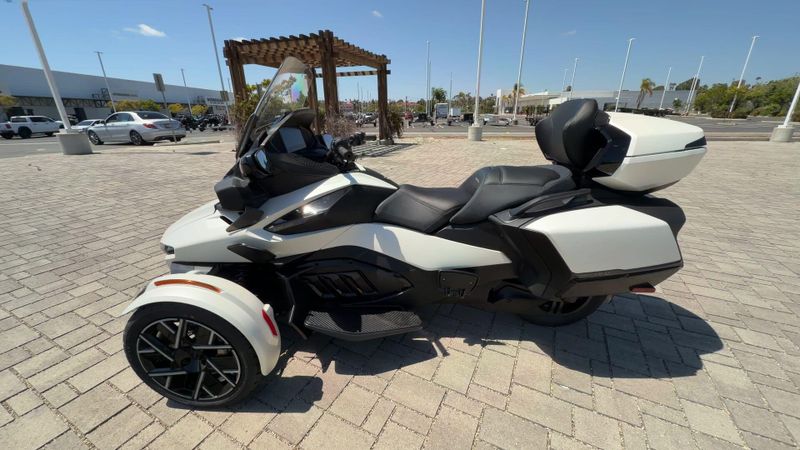 New 2026 Can-Am SPYDER RT SEA-TO-SKY (SE6) Image 6