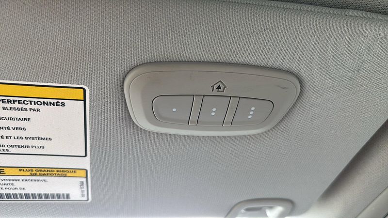 Used 2019 Jeep Cherokee LimitedImage 15