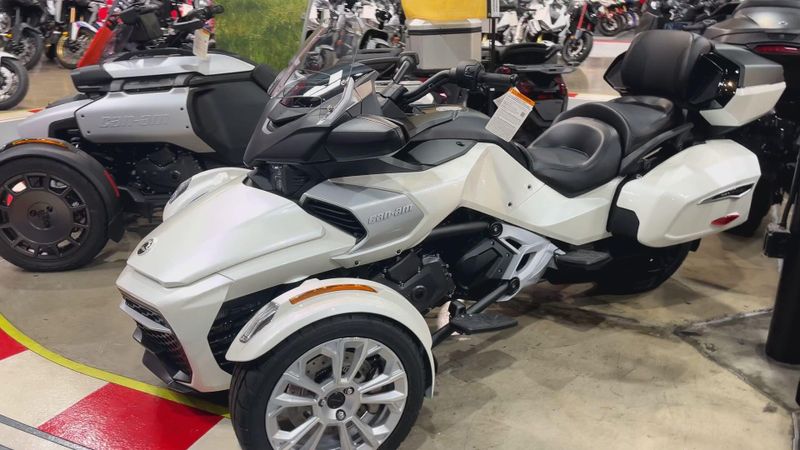 New 2026 Can-Am SPYDER F3 LIMITED (SE6) Image 8