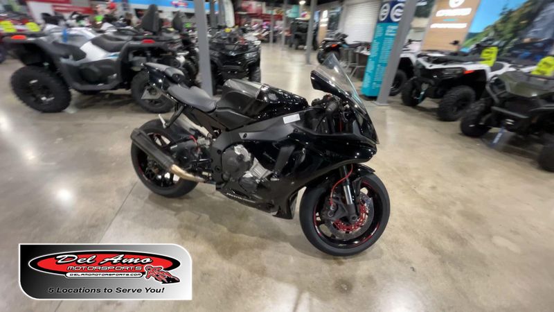 Used 2015 Yamaha YZF-R1 