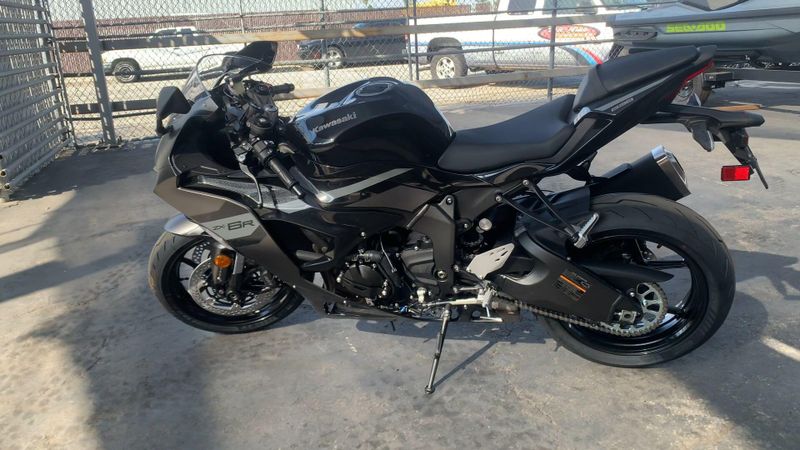 New 2026 Kawasaki NINJA ZX-6R ABS Image 5