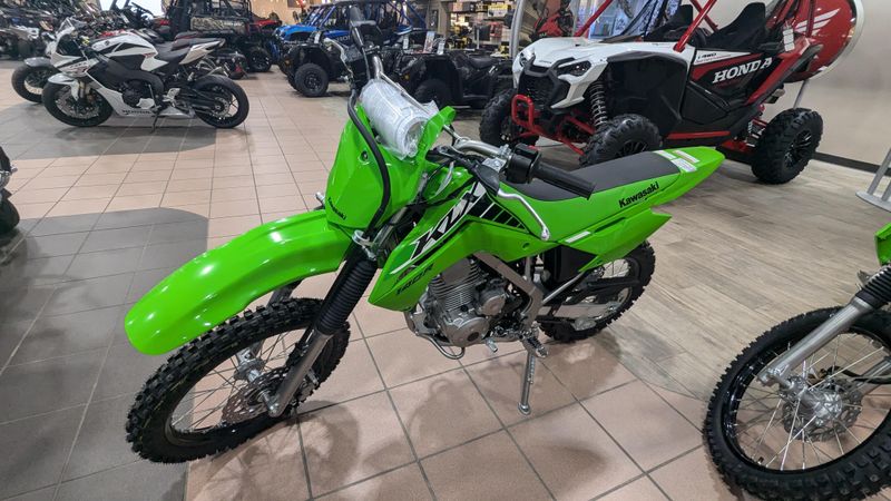 2025 Kawasaki KLX140RImage 7