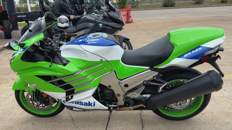 公式サイト - ハイブランドの新作が続々登場 Used 2024 ABS Edition Anniversary 40th 14R ZX NINJA Kawasaki 果物