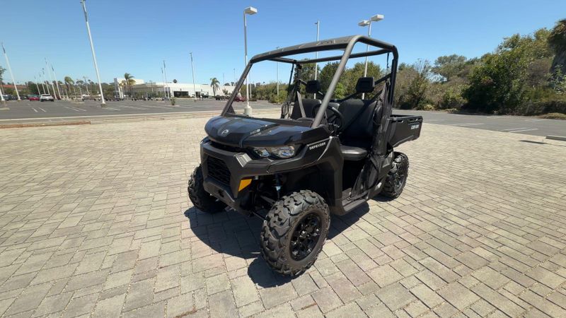 New 2026 Can-Am DEFENDER DPS HD9 Image 5