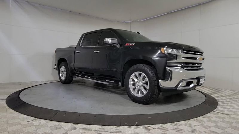 2019 Chevrolet Silverado 1500 LTZ photo 2