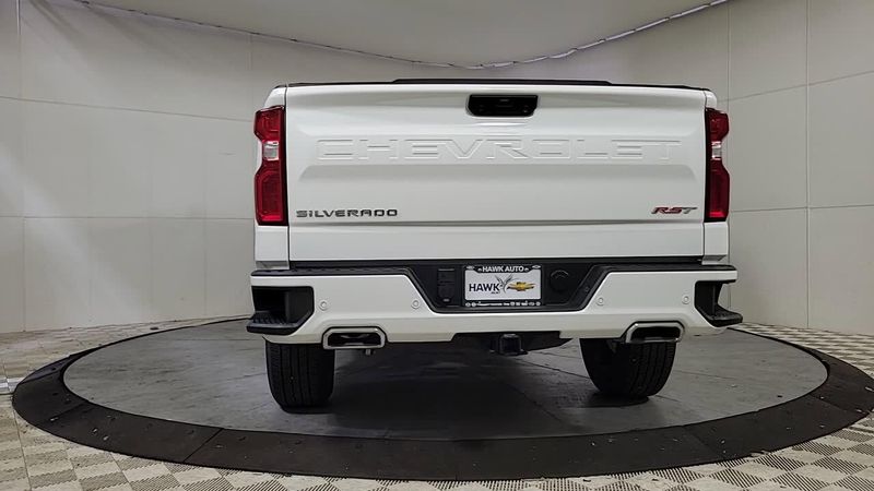 2024 Chevrolet Silverado 1500 RST photo 4