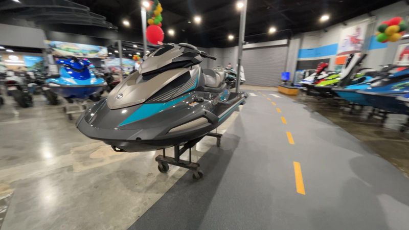 2023 Yamaha VX CRUISER  in a CARBON/TITAN exterior color. Del Amo Motorsports of Redondo Beach (424) 390-7811 delamomotorsports.com 