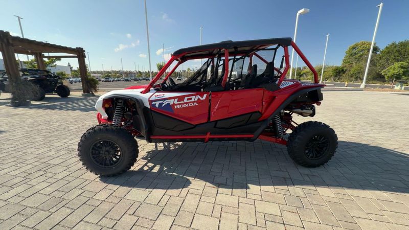 New 2026 Honda TALON1000R4 FOX LIVEVALVE Image 6