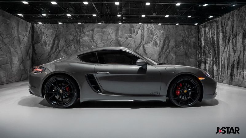 2018 Porsche Cayman GTS photo 21