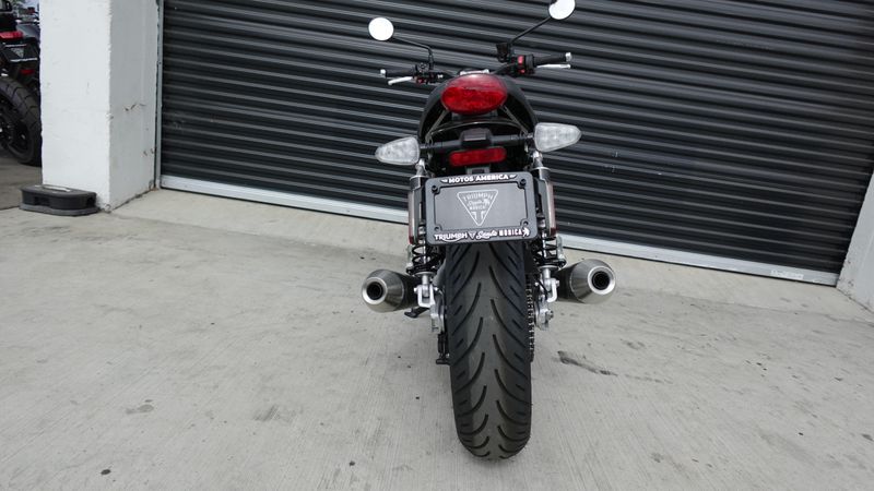 New 2025 Triumph Speed Twin 900 Base 