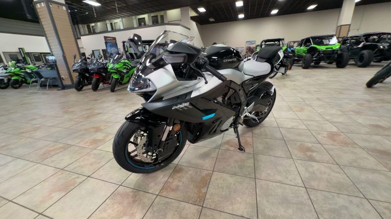 New 2026 CFMOTO 675SS Image 5
