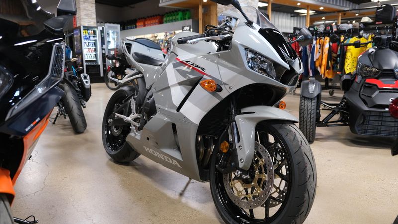 NEW 2026 HONDA CBR600RR ABS Image 18