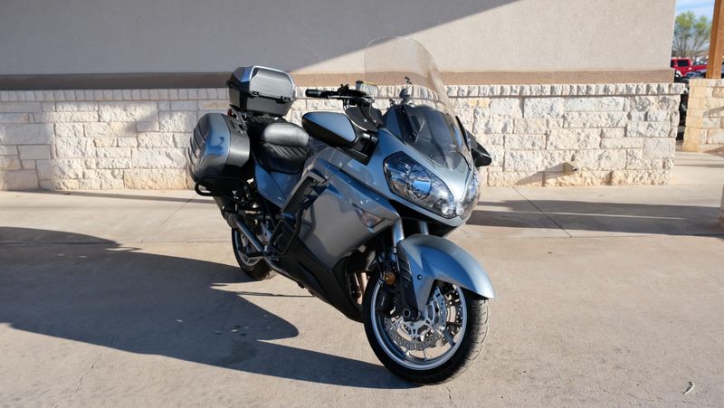 USED 2008 KAWASAKI CONCOURS 14 Image 1
