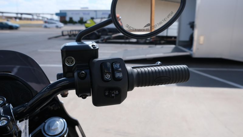 NEW 2025 INDIAN MOTORCYCLE SPORT CHIEF RT Image 13