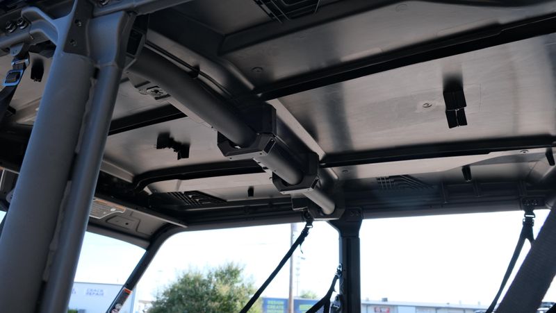 NEW 2026 CAN-AM DEFENDER MAX XT HD11 Image 13