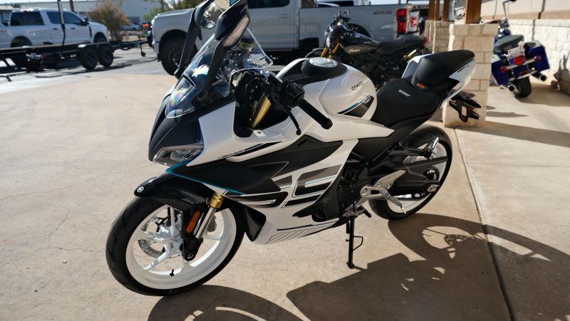 NEW 2026 CFMOTO 450SS Image 6