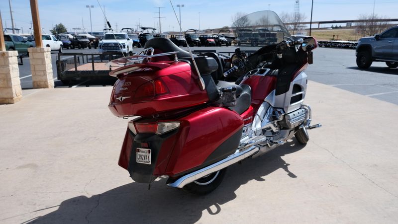 USED 2012 HONDA GOLD WING AUDIO COMFORT Image 3