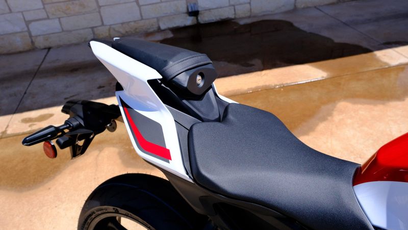 NEW 2026 YAMAHA YZF-R9 70TH ANNIVERSARY EDITION Image 13