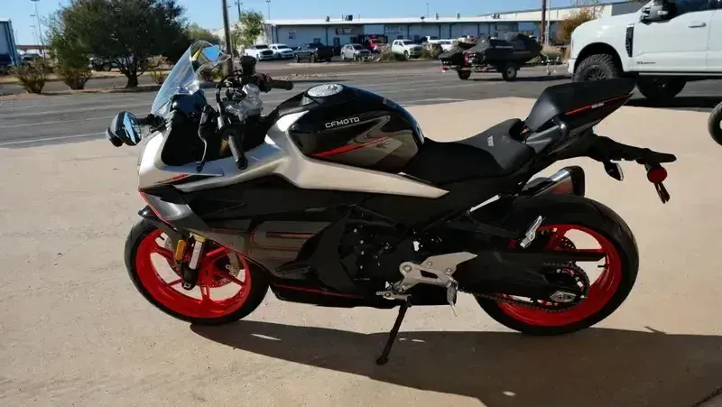 NEW 2026 CFMOTO 450SS Image 4
