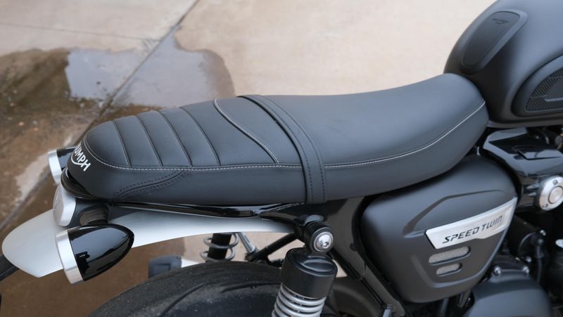 USED 2022 TRIUMPH SPEED TWIN 1200 Image 9