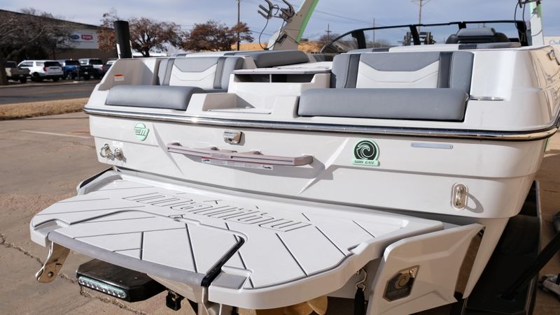 NEW 2026 MALIBU 23 LSV Image 6