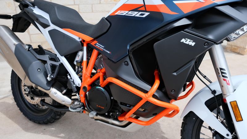 NEW 2026 KTM 1390 SUPER ADVENTURE R Image 12