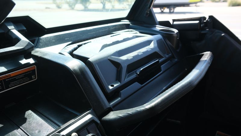 USED 2022 CAN-AM SSV DEFENDER MAX XT HD10 GY 22 Image 11