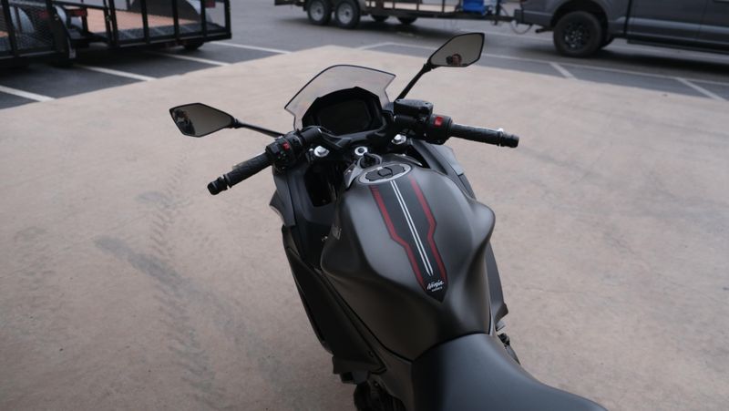 USED 2022 KAWASAKI NINJA 650 BASE Image 9
