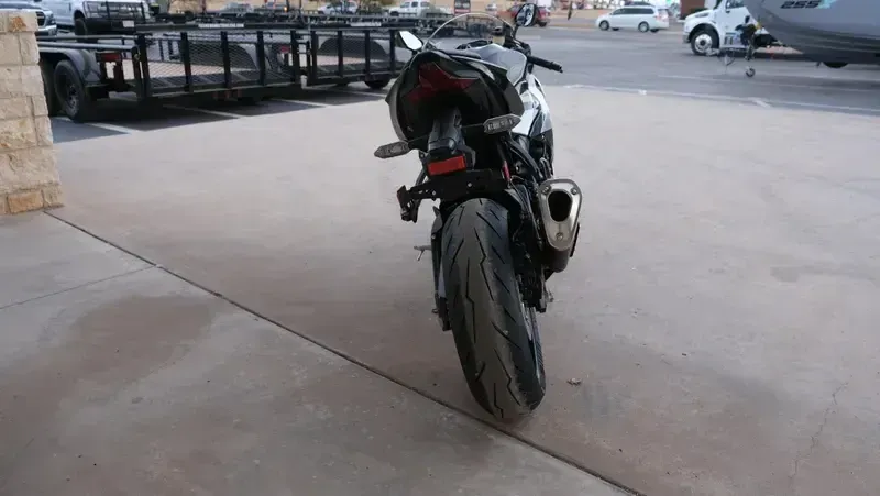 NEW 2026 KAWASAKI NINJA ZX6R Image 3