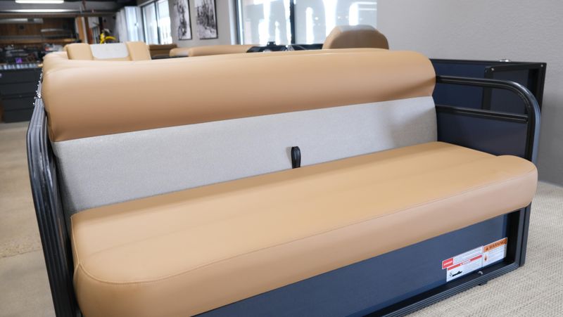 NEW 2026 CREST CONQUEST SE 200 CRUISE Image 5